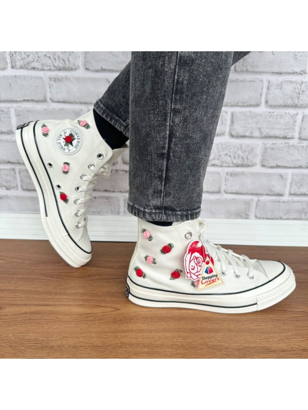 ❤️Converse Chuck 70 Hi Valentine 3D Roses Sz 8 Women Shoes Heart Sneaker A10637C
